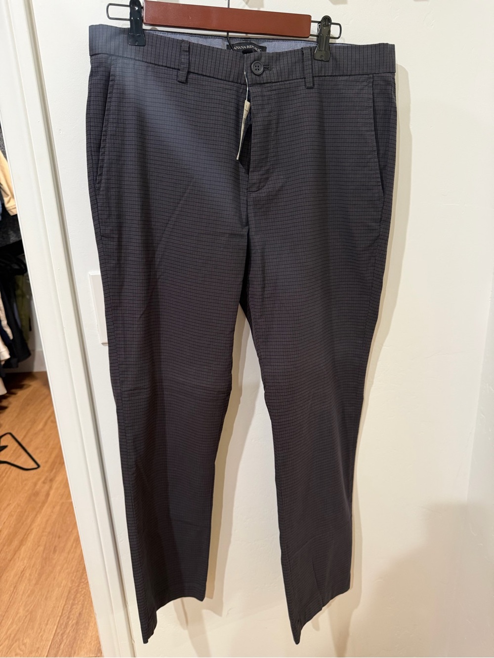 NWT Banana Republic Men’s Slim Fit Blue Plaid Pants 33x30